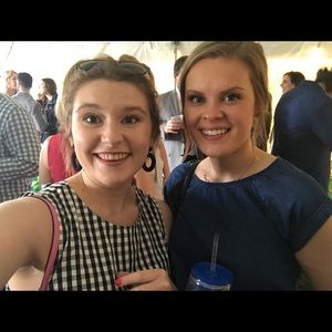 Meet your Posher, Alexis